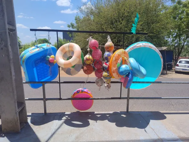 Piscina e boias