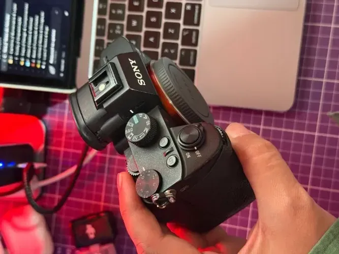 Sony A7 III corpo - 80 mil cliques
