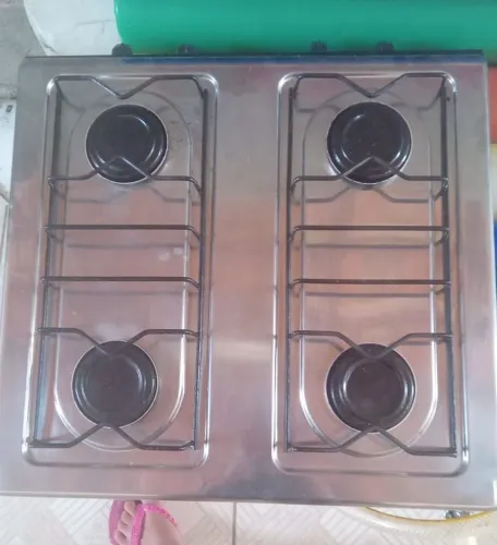 Vendo fogão tipo Cooktop 4 bocas pegando perfeitamente 250!