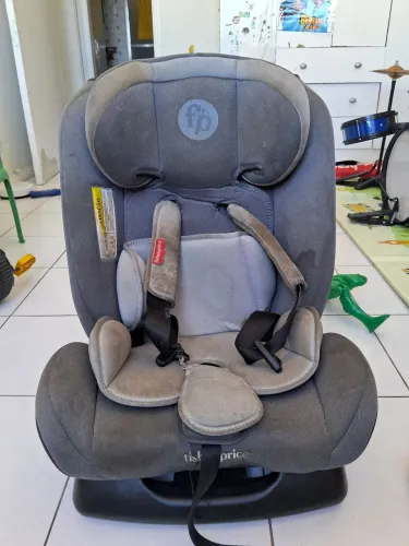Cadeira infantil para carro FICHER PRICE MASS, poucas marcas de uso.