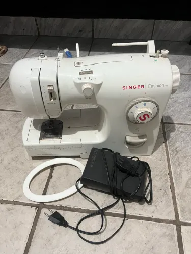 Máquina de costura
