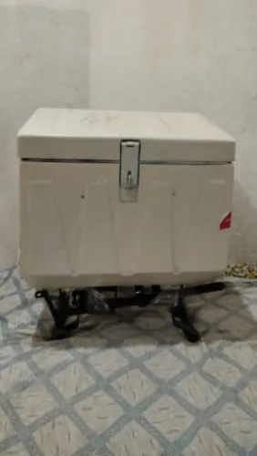 Vende-se suporte e o baú.