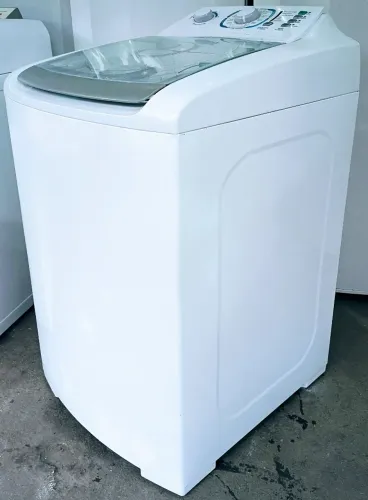 VENDO UMA MÁQUINA DE LAVAR ROUPA ELECTROLUX TURBO CAPACIDADE 10KG 
