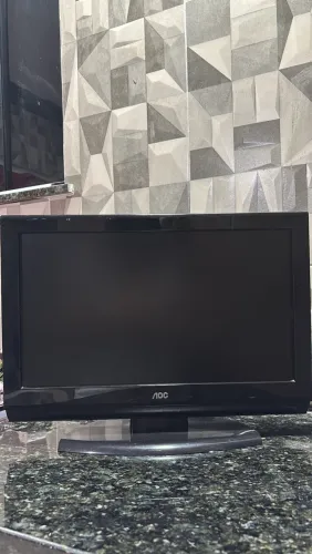 Vendo Monitor TV AOC 22" - HDMI / VGA - Funcionando