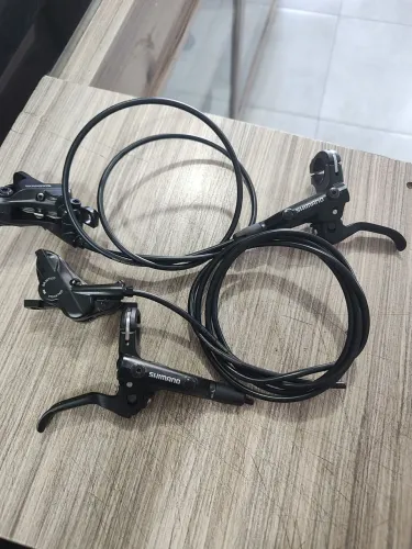 Freios Shimano MT-520  4 PISTÕES NOVO ORIGINAL 