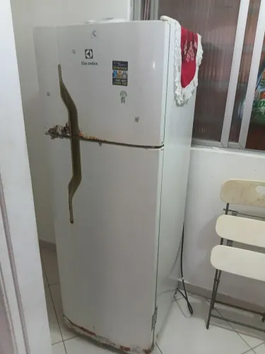 Geladeira Electrolux 2 portas 