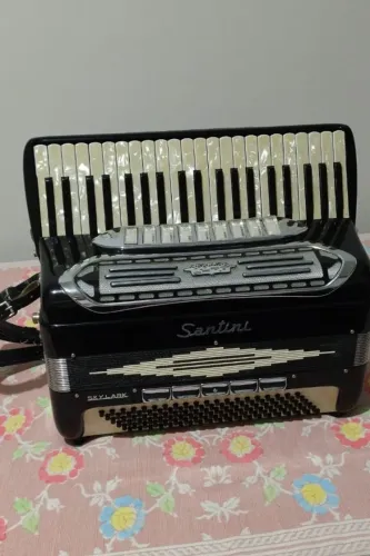 Acordeon Sanfona Santini 180 baixos