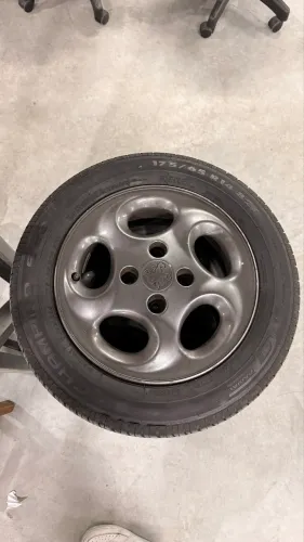 Rodas Peugeot 206 Quiksilver com pneus