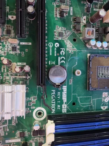 De sua oferta! Placa-mãe Pegatron IPMIP-GS (rev. 1.02) com soquete LGA 1156