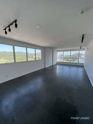 Sala Comercial para alugar, 42 m² - Pioneiros - Balneário Camboriú/SC