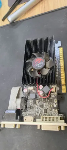 Placa de vídeo 2GB - GT610