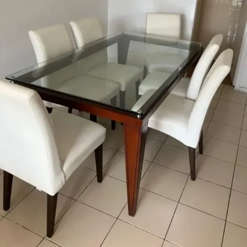 MESA 6 CADEIRAS USADA