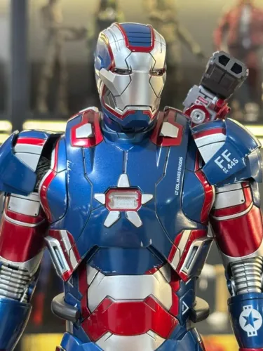 Iron Patriot Hot Toys 1/6 - Iron Man 3