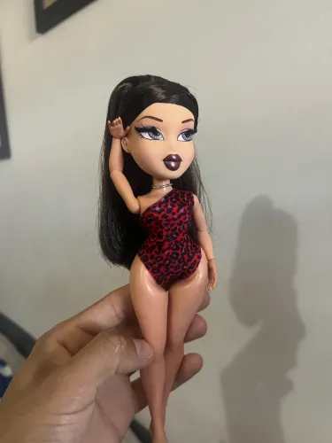 Bratz Danna com corpo LOL