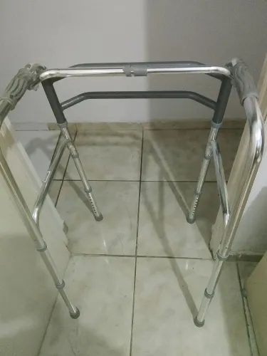 Andador articulado 