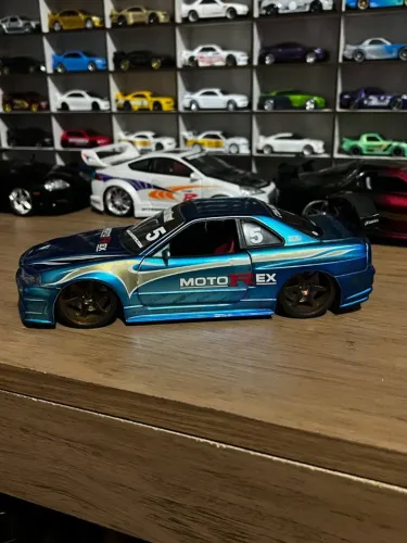 Nissan Skyline R34 Import Racer 1/24 Jada Miniatura Carrinho