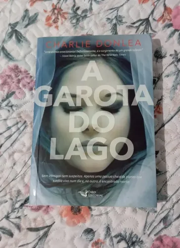 Livro A Garota Do Lago de Charlie Donlea