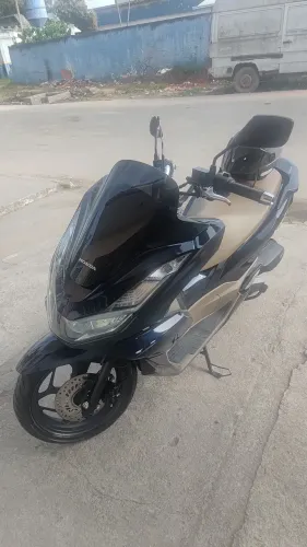 Vendo PCX.