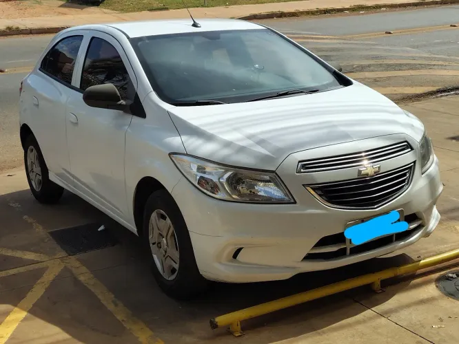 Chevrolet Onix Hatch LT 1.0 8V Flex Power Mec. 4P 2015