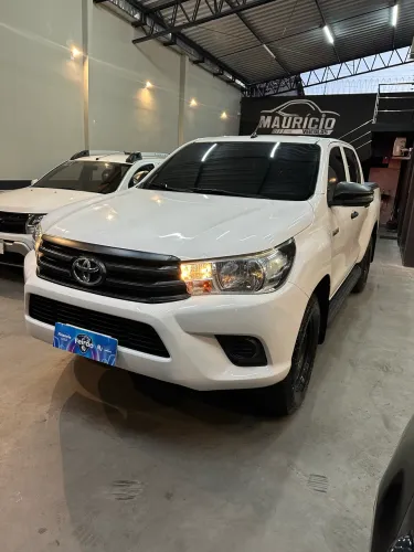 Toyota Hilux CD 4X4 2.8 Diesel Mec. 2019