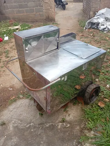 Carrinho de vendas na rua