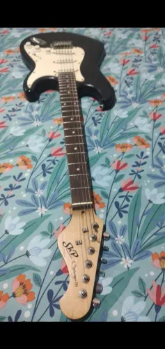 Vendo ou troco guitarra