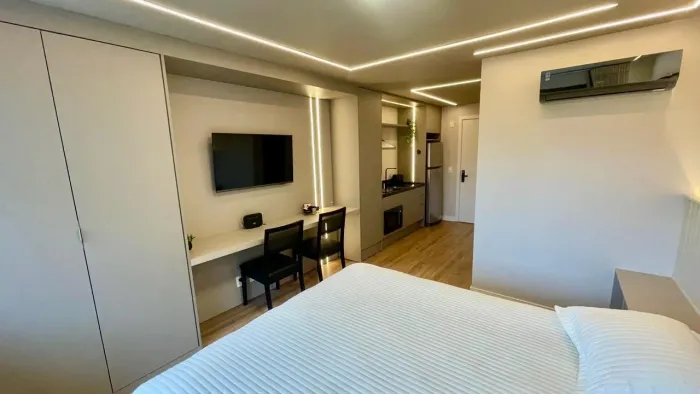 Studio mobiliado e pronto para Airbnb Go Cidade Baixa, POA