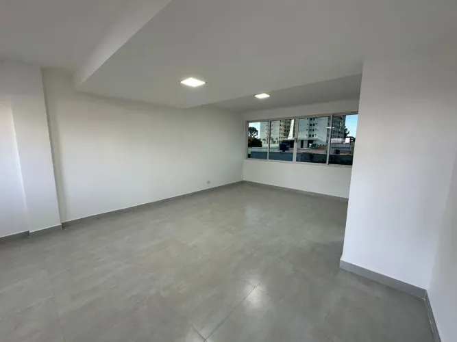Sala escritório comercial no Capão Raso
