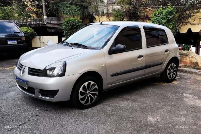 Renault Clio Campus Hi-flex 1.0 16V 5P 2010