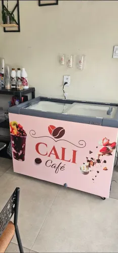 Freezer horizontal com visor de vidro