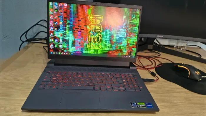 Vendo Notebook Gamer Dell G15 5530