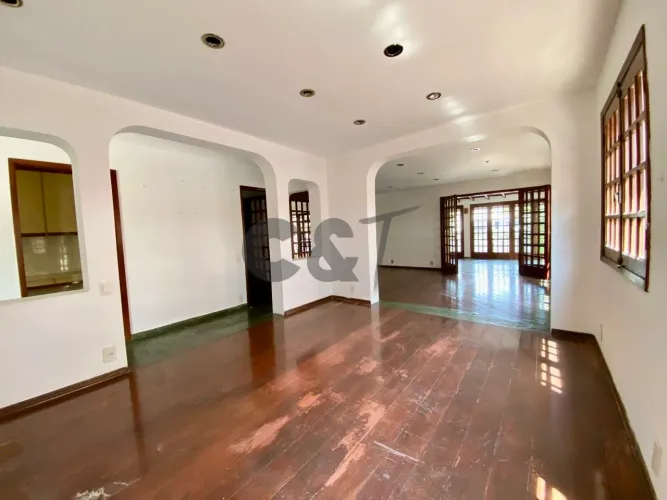 Sobrado - 5 Dormitórios (3 Suítes) à Venda ou para Alugar no Alto da Boa Vista, São Paulo/
