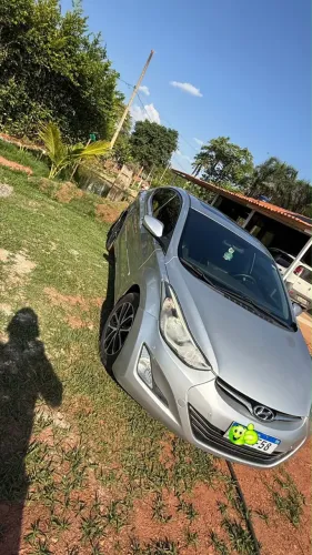 Hyundai Elantra GLS 2.0 16V Flex Aut. 2015