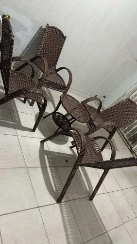 Vendo mesas com cadeiras