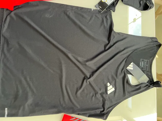 Regata Adidas 
