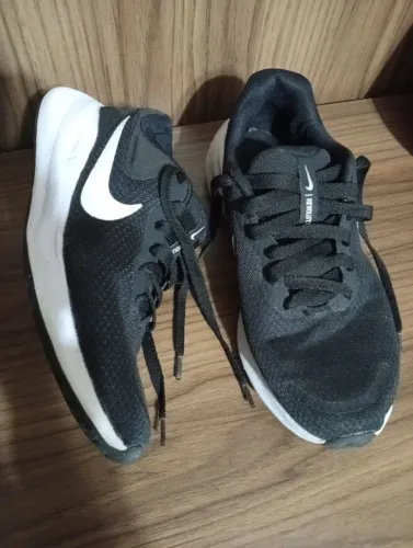 Tênis Nike Revolution 36 unissex 