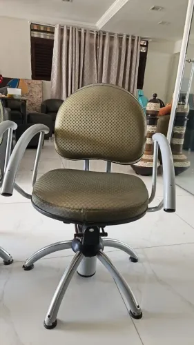 Cadeiras cabeleireiro e estética