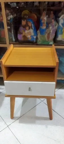 Mesa de cabeceira