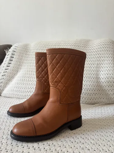 Bota Chanel 