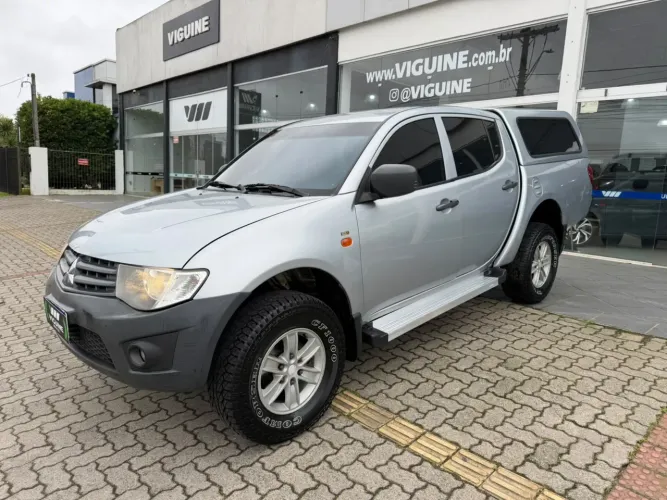 Mitsubishi L200 Triton GL 3.2 CD TB Int. Dies. Mec. 2016