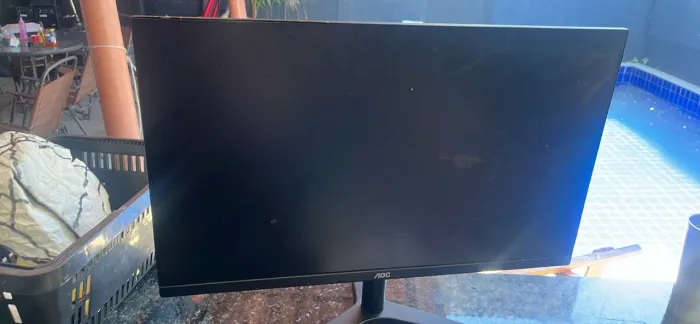 Monitor gamer queimado