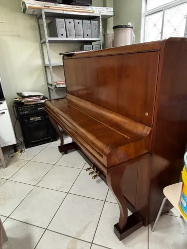 Vendo ótimo piano 