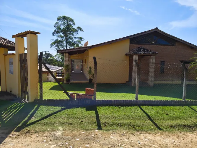 Vendo casa em condomínio porteira fechada bairro residencial
