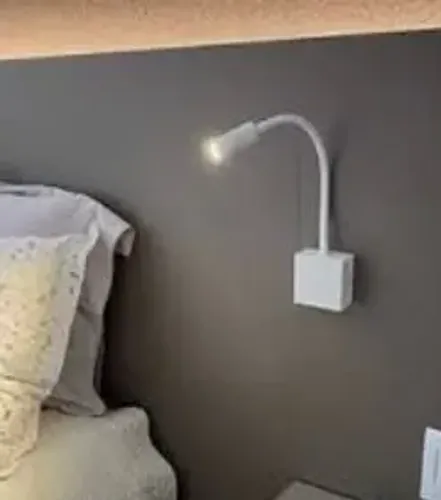 1. Arandela Cabeceira Leitura Led Articulada