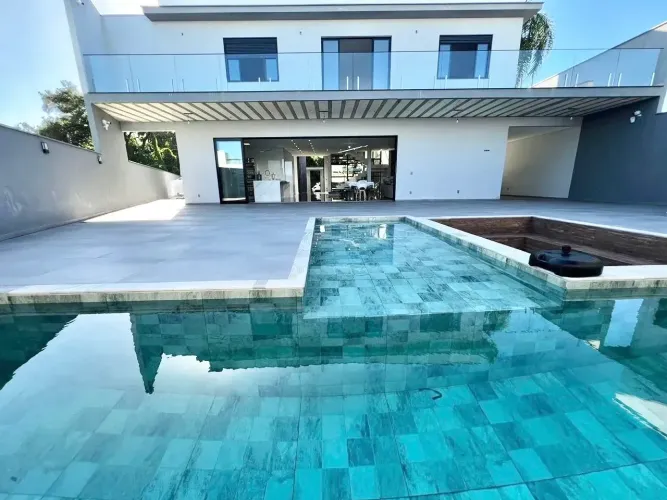 SOBRADO PREMIUM EM UBATUBA, S. FRANCISCO DO SUL, NOVO COM PISCINA. 434