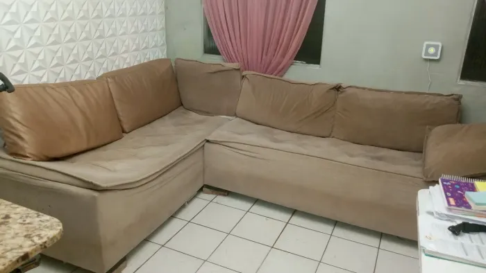 Sofá em L