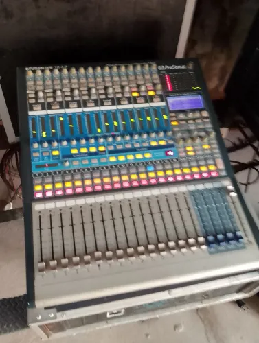 Vendo mesa presonus 16 lafe semi digital 