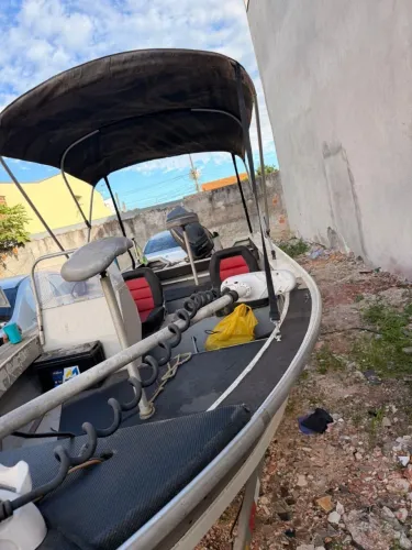 Vende se lancha em perfeito estado