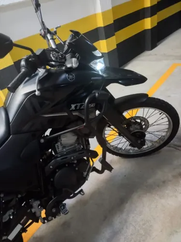 Yamaha XT Lander 250 ABS 2022 Preta - Apenas 18.000 km (Abaixo da FIPE)