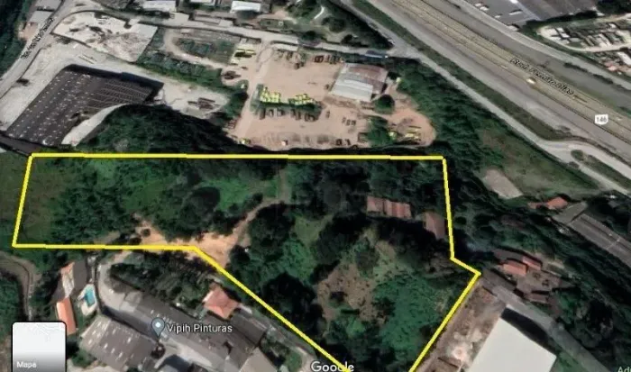 Área ao lado da Fernão Dias de 41.500 metros